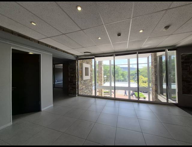 240M² OFFICE TO LET IN ILLOVO